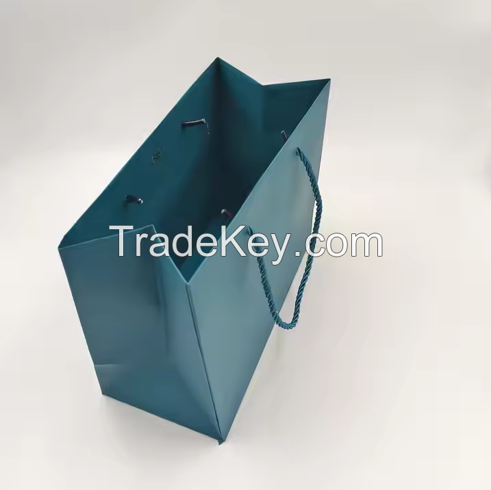 Hot Selling Luxury High Quality Marble Kraft Paper Gift Bags Custom Logo Printed Luxury Clothing Packaging for Packing Purpose