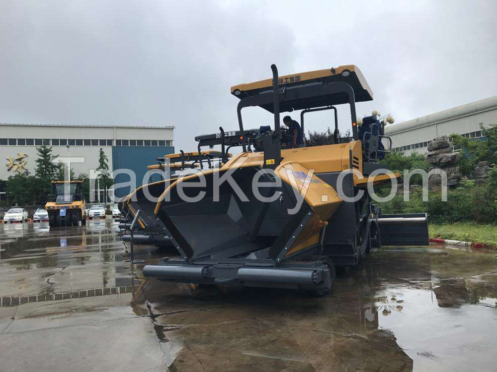 China  Concrete Asphalt Paver Models RP953T 12 m Paving Width for sale