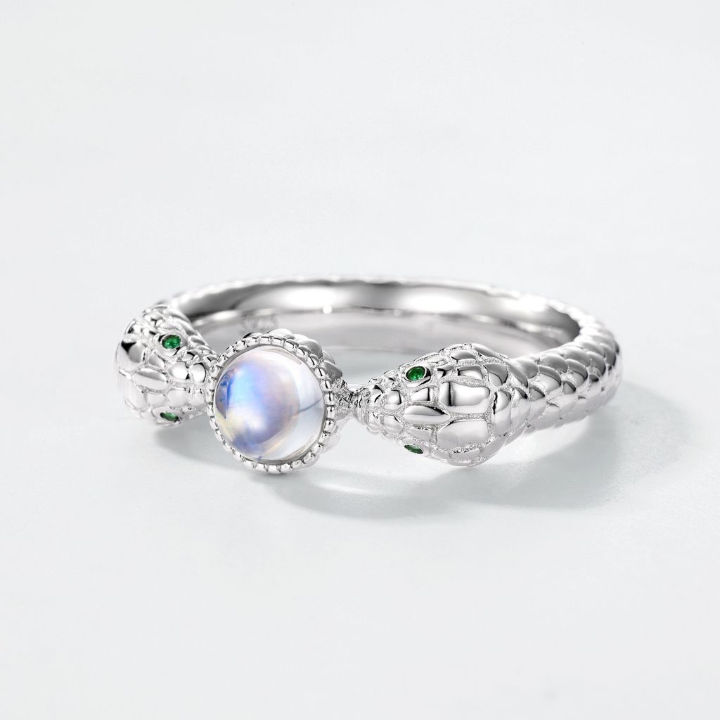 Wholesale Jewelry Suppliers Women's S925 Sterling Silver Finger Rings Lab-grown Emerald Snake Eye Animal Fine Jewelry for daily wear