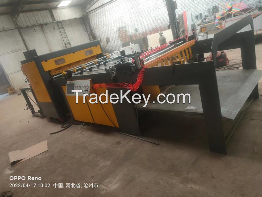 Automatic horizontal and vertical cutting machine