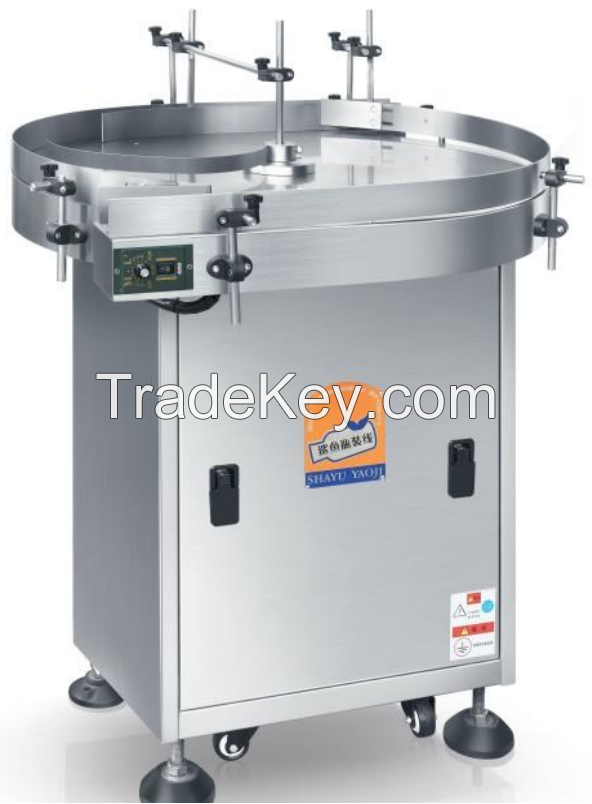 Automatic desiccant inserting machine