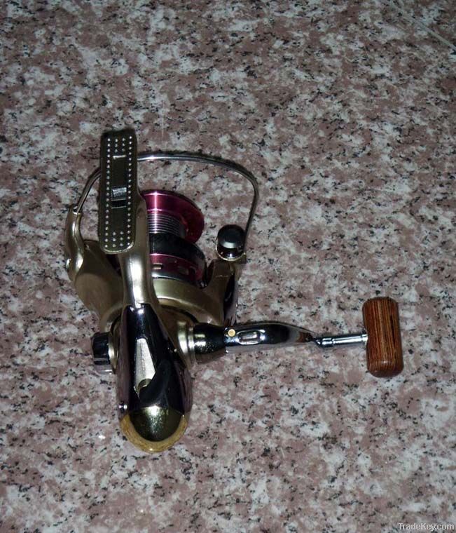 SPINNING REEL