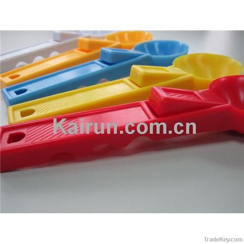 plastic ice cream scoop