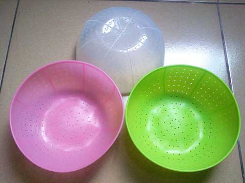 silicone colander