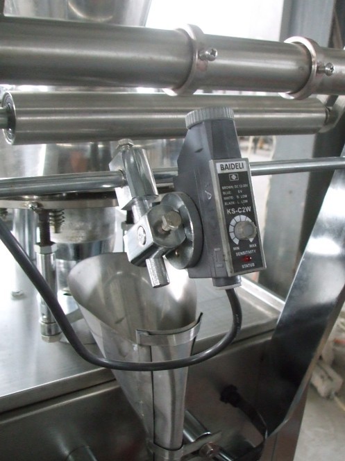 Granular Packaging Machine for 4 Side Sealing