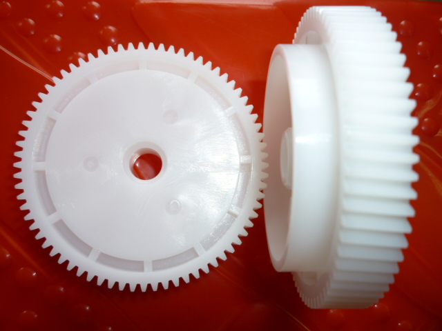 Plastic Gear and Mould