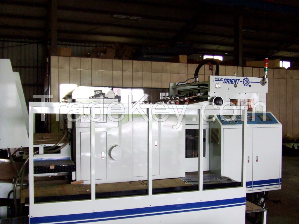 UV VARNISHING MACHINE