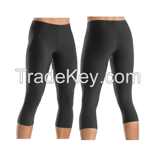 Laadies 3/4 compression pants or capri bottoms