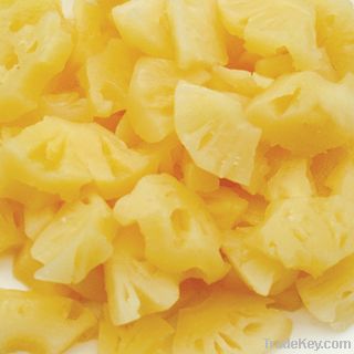 Canned pineapple in natural juice or Light Syrup