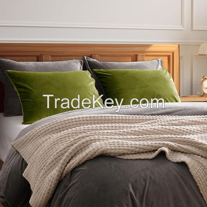 Super Soft Velvet Pillowcases Standard Size Luxury Cozy Warm Pillow Shams Covers Envelope Closure Cozy Fuzzy Flannel PillowCase