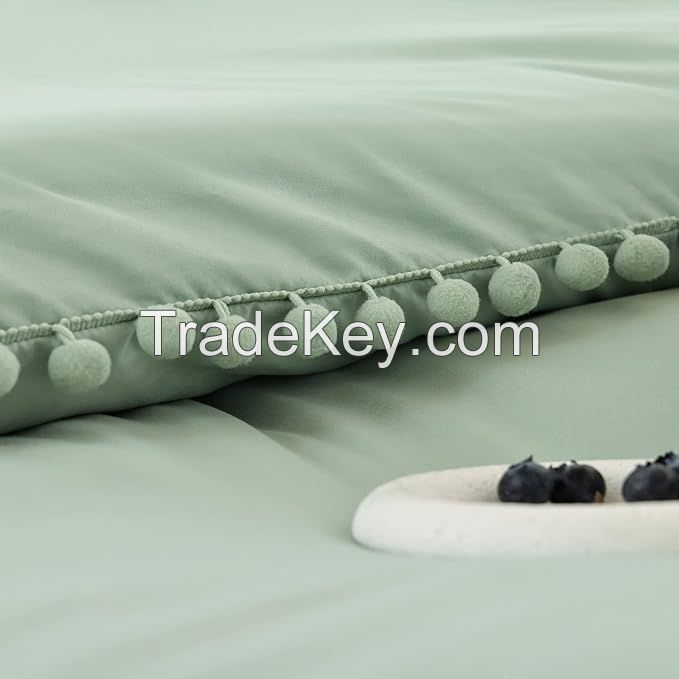 Home Textile Supply European Style Three Piece Bedding Set Solid Color Washed Cotton Ball Microfiber Duvet Cover Set Full Size