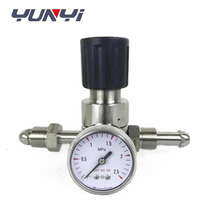 adjustable oxygen pressure regulator