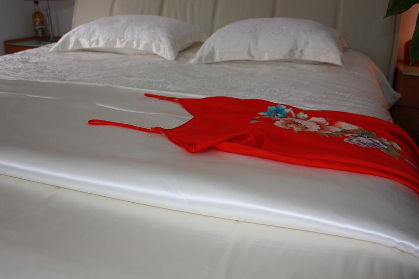 silk bedding