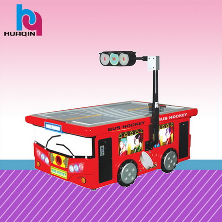 Bus hockey machine (for 2 players)