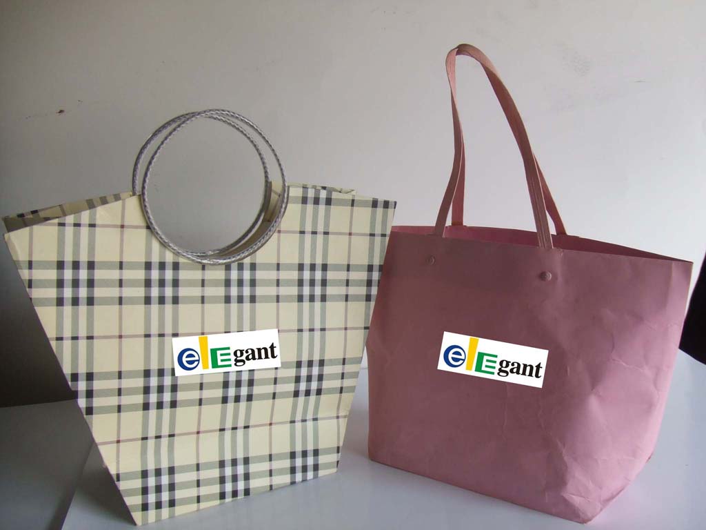 gift bags/shopping bags