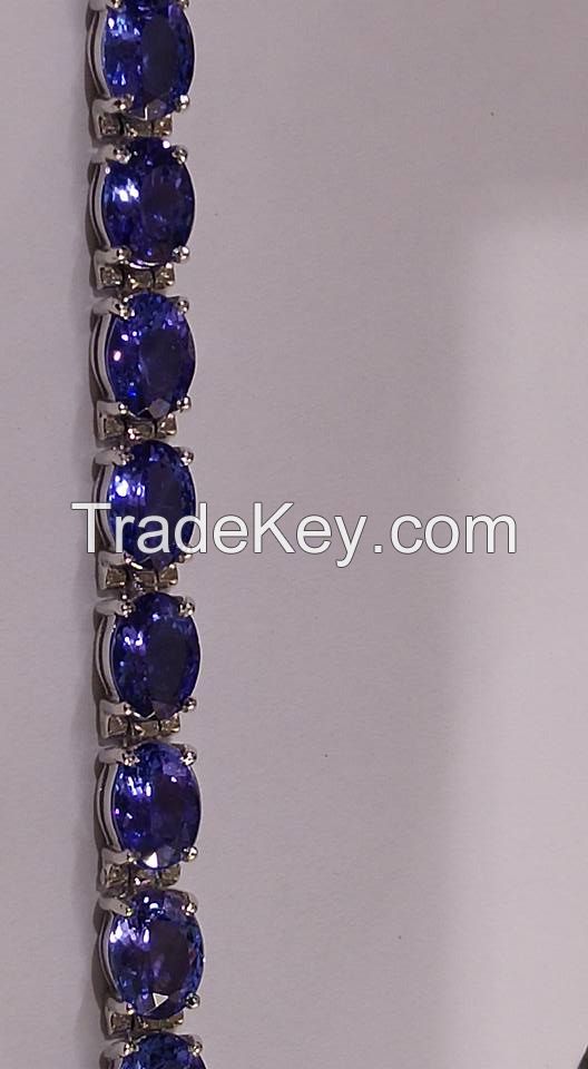 AAAA Graded Tanzanite Gold Bracelet