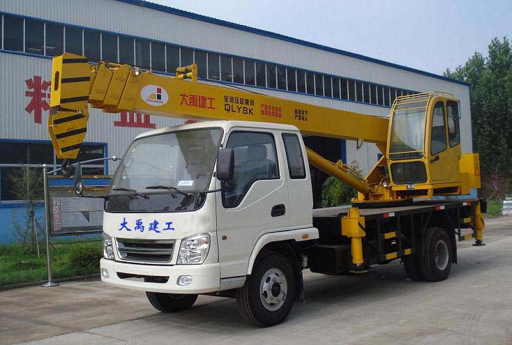 8 tons truck crane QLY8K