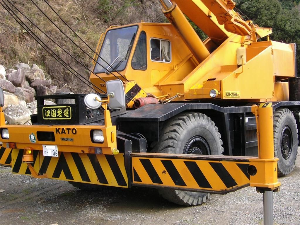 Kato rough terrain crane