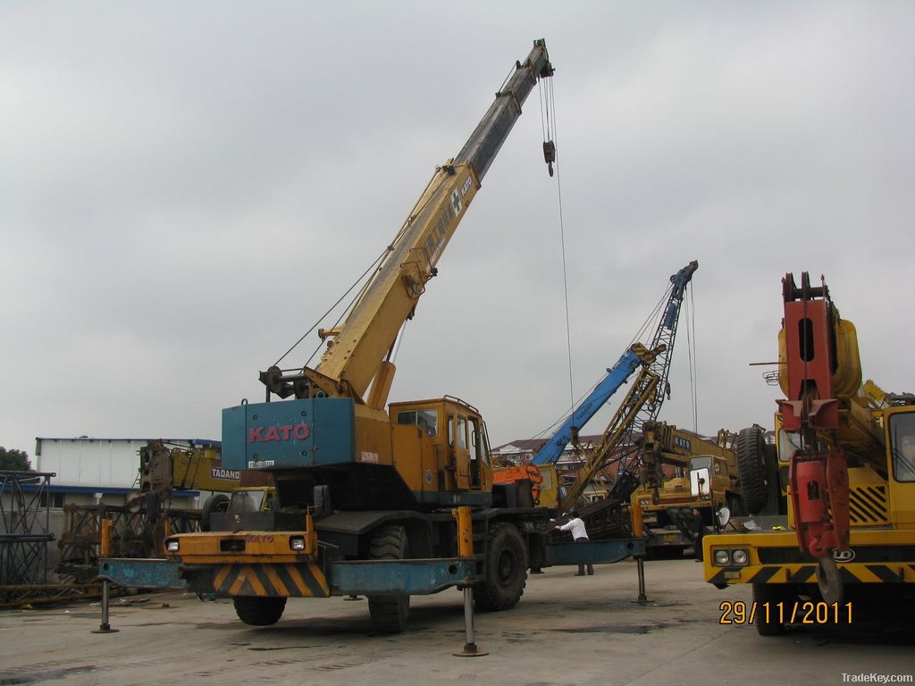 Used Kato Rough Terrain Crane 25 Ton