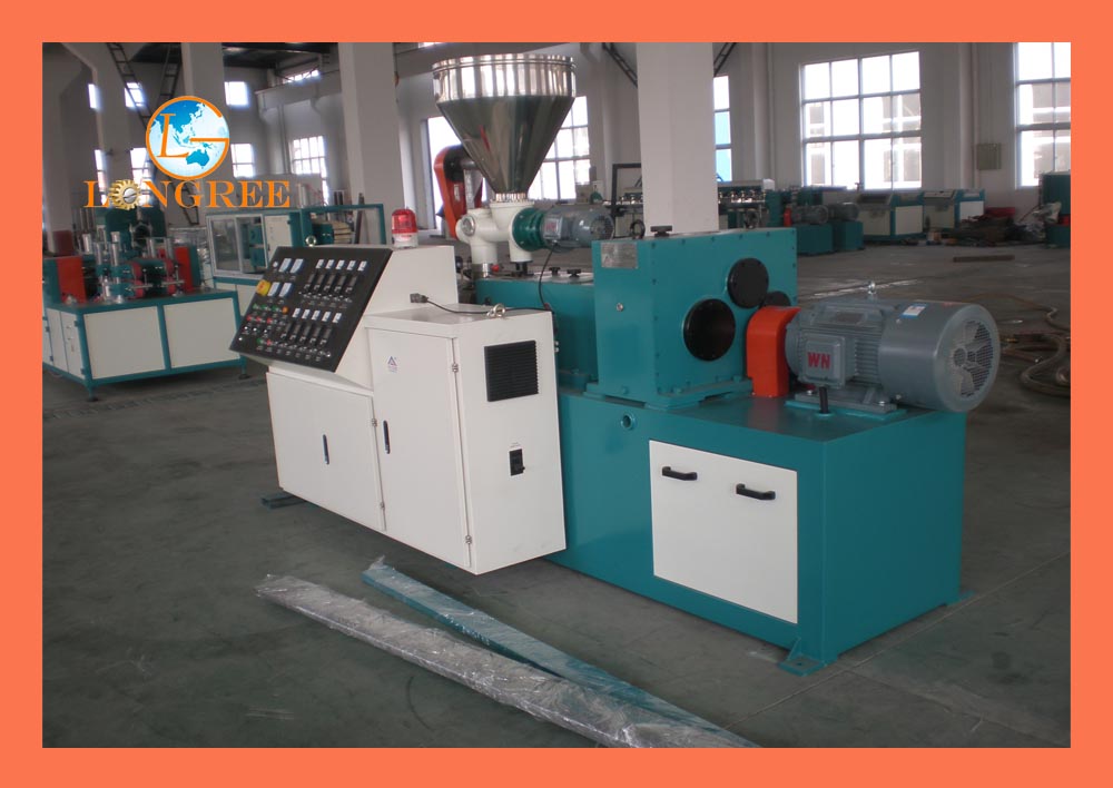 Twin screw extruder