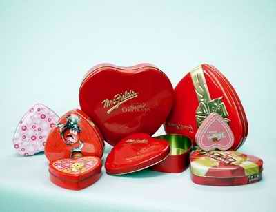 Heart shape tin box for packing