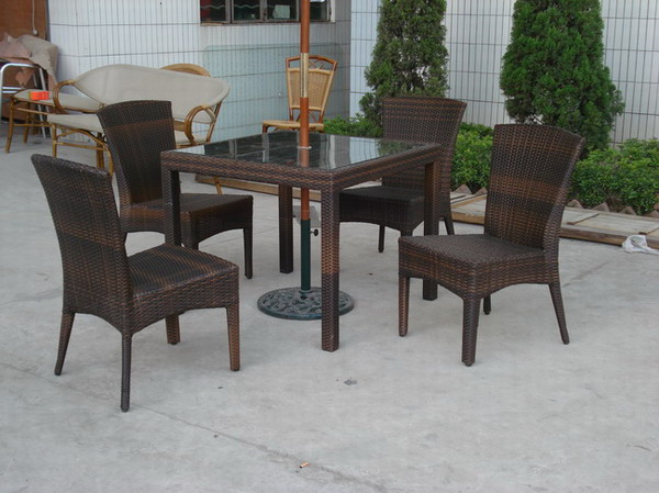 Aluminum-rattan Dining set