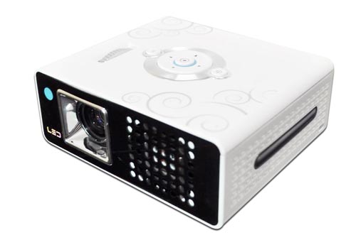 200 lumens mini projector