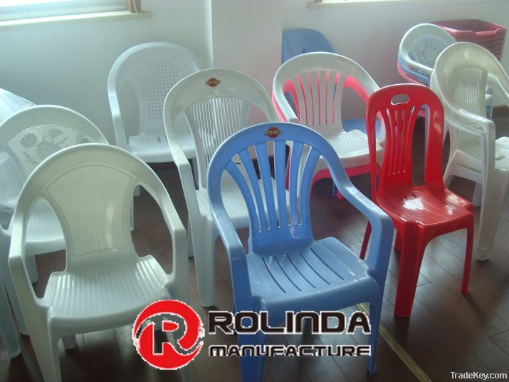 Armless White Plastic Stacking Chair