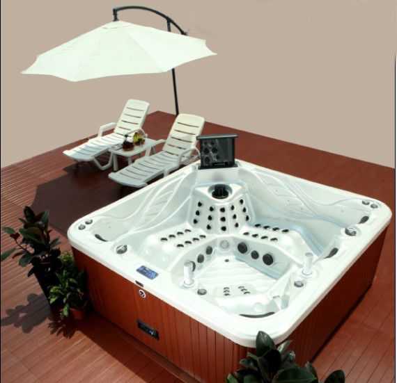 Outdoor Jacuzzi