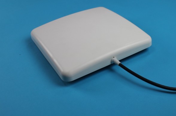 2.4GHz Broadband Wall Mount Antenna