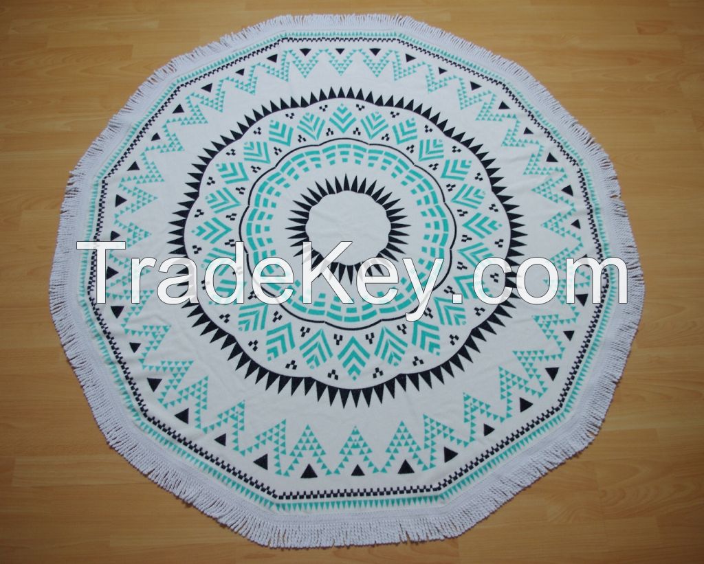 Round beach towel with tassel