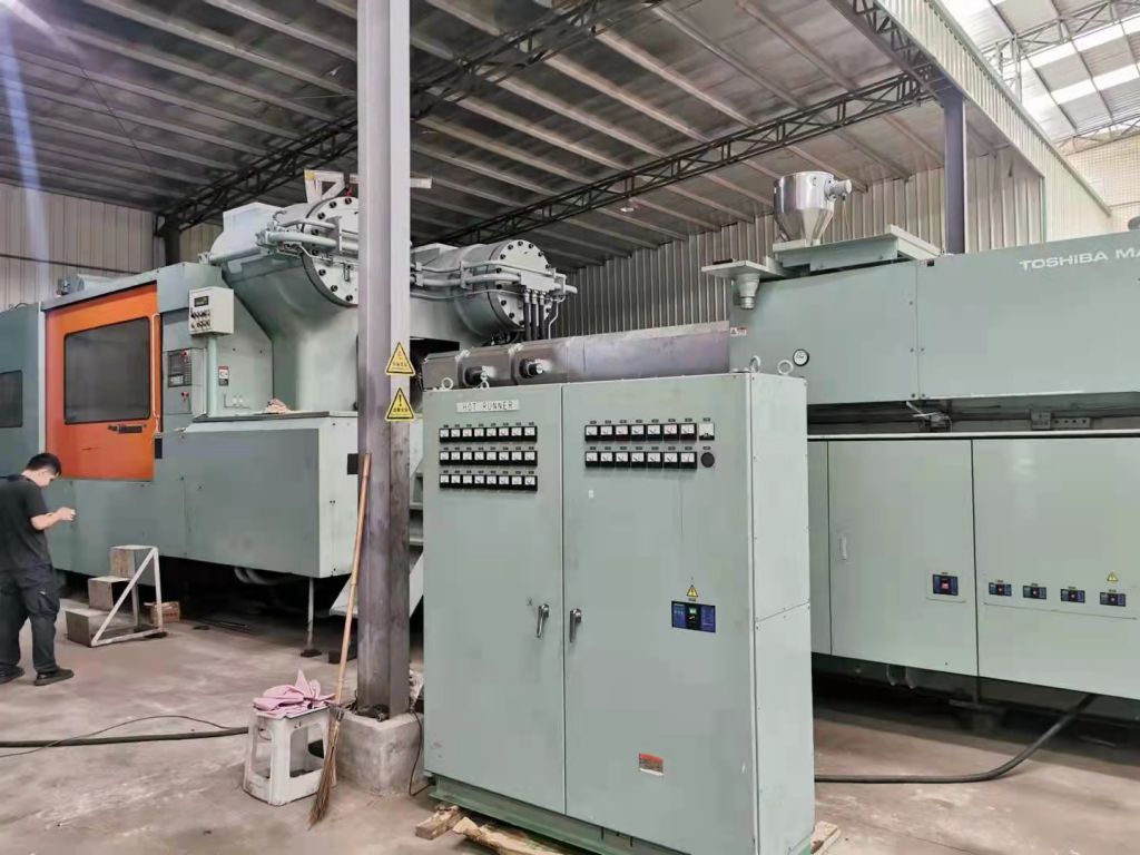 Toshiba 3000t used Plastic Injection Molding Machine