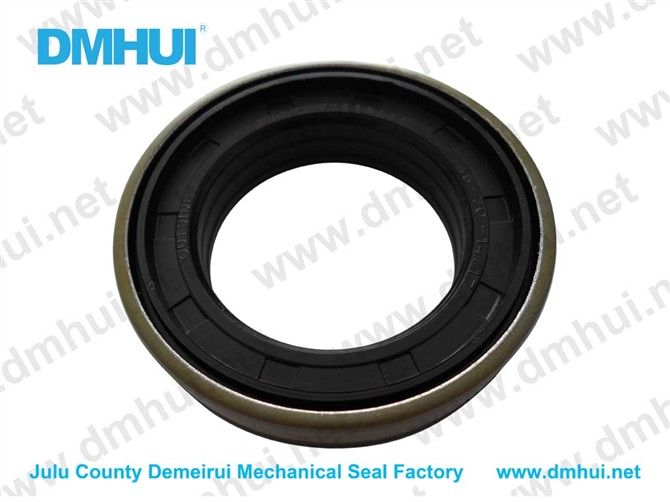 45*70*14/17 wheel hub oil seal for CARRARO tractors (132741)