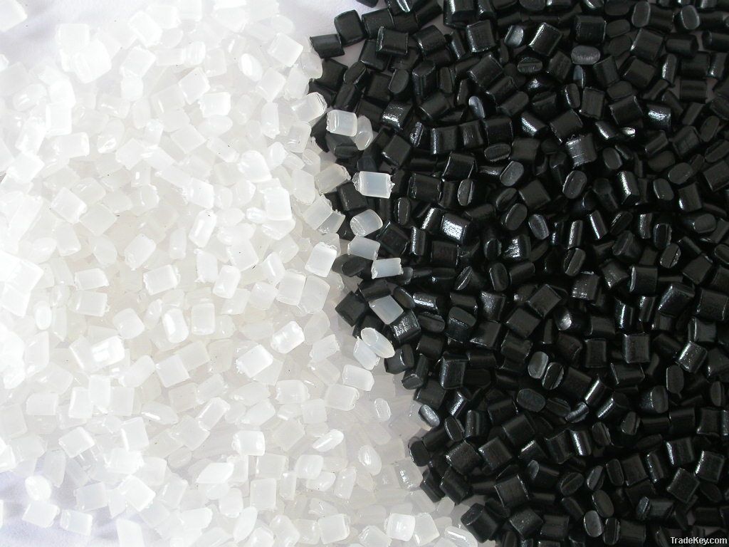 Weather resistant HDPE compound for cable insulation