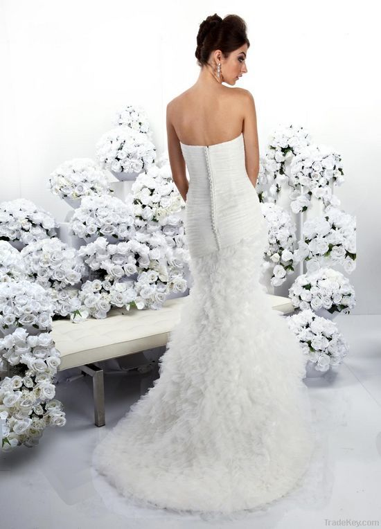 2013 New Sexy A-Line Strapless Beaded Chiffon Tulle Ruche Train White