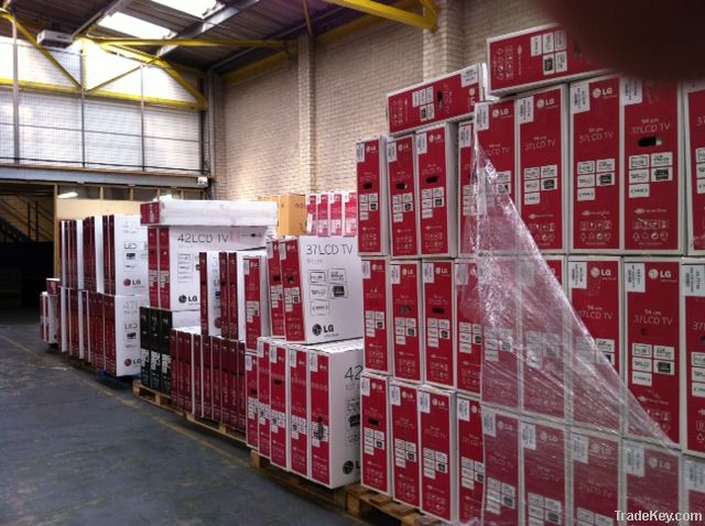 MIXED SHIPMENT OF LCD TELEVISONS INCLUDING 3D TVS