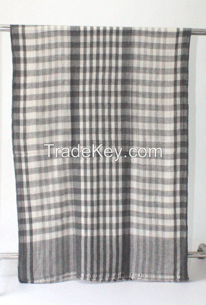 Scarf - Grey-White squares 