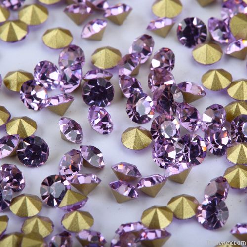 Sparkly pointback rhinestone