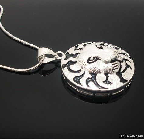 lion pendant