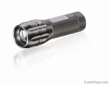 Q5 FOCUS BEAM FLASHLIGHT