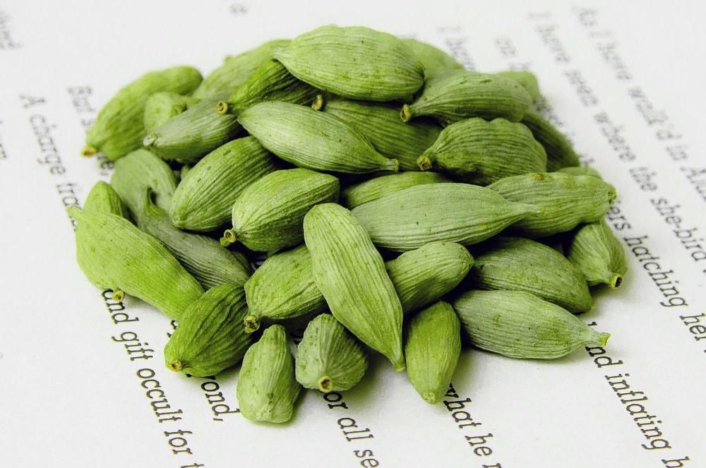 Green Cardamom Dried Cardamom Grade A Large 88ml