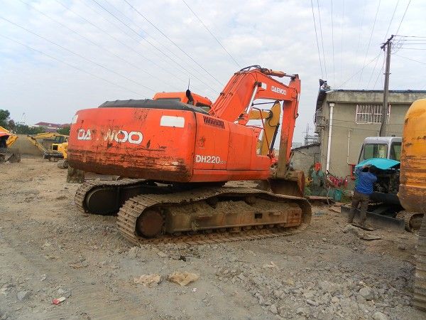 Used Korea Excavator DAEWOO (DH220 DH225-7 DH220LC-7)