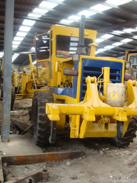 Komatsu grader GD623A-1