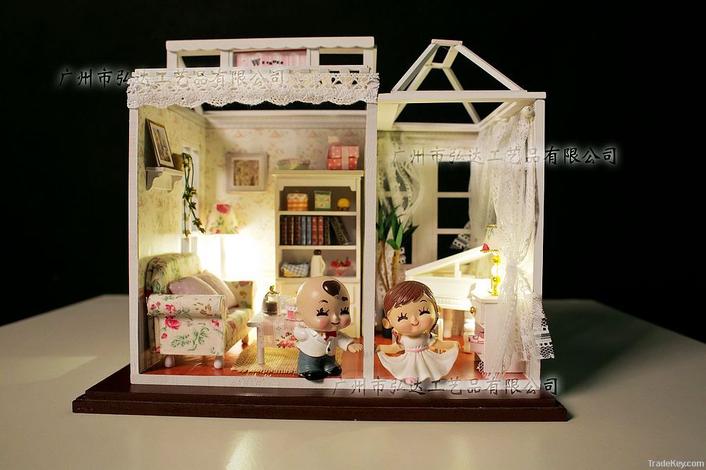 Hot selling diy dollhouse wooden miniature, kid craft toy house