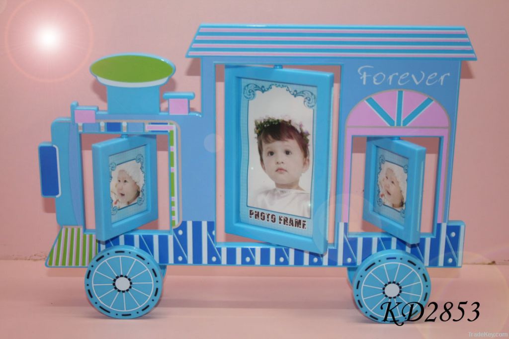 Cartoon train shaped plastic rotating photo frames