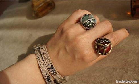 Gemstone rings