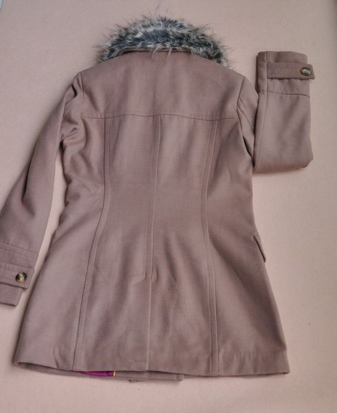 Ladies parka with fur collar