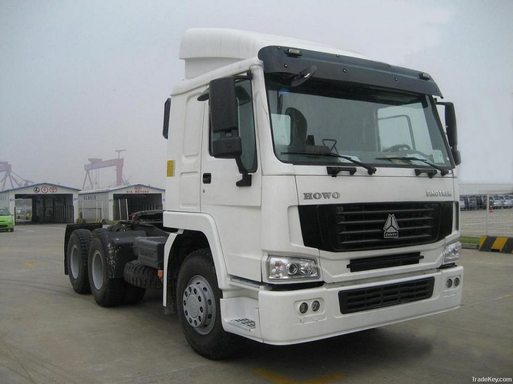 SINOTRUK HOWO hot sale 6x4 tractor truck