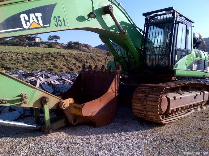 CAT 330CL Excavator