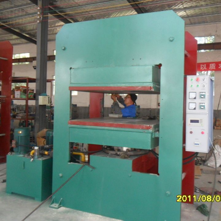 Rubber Vulcanizing Press